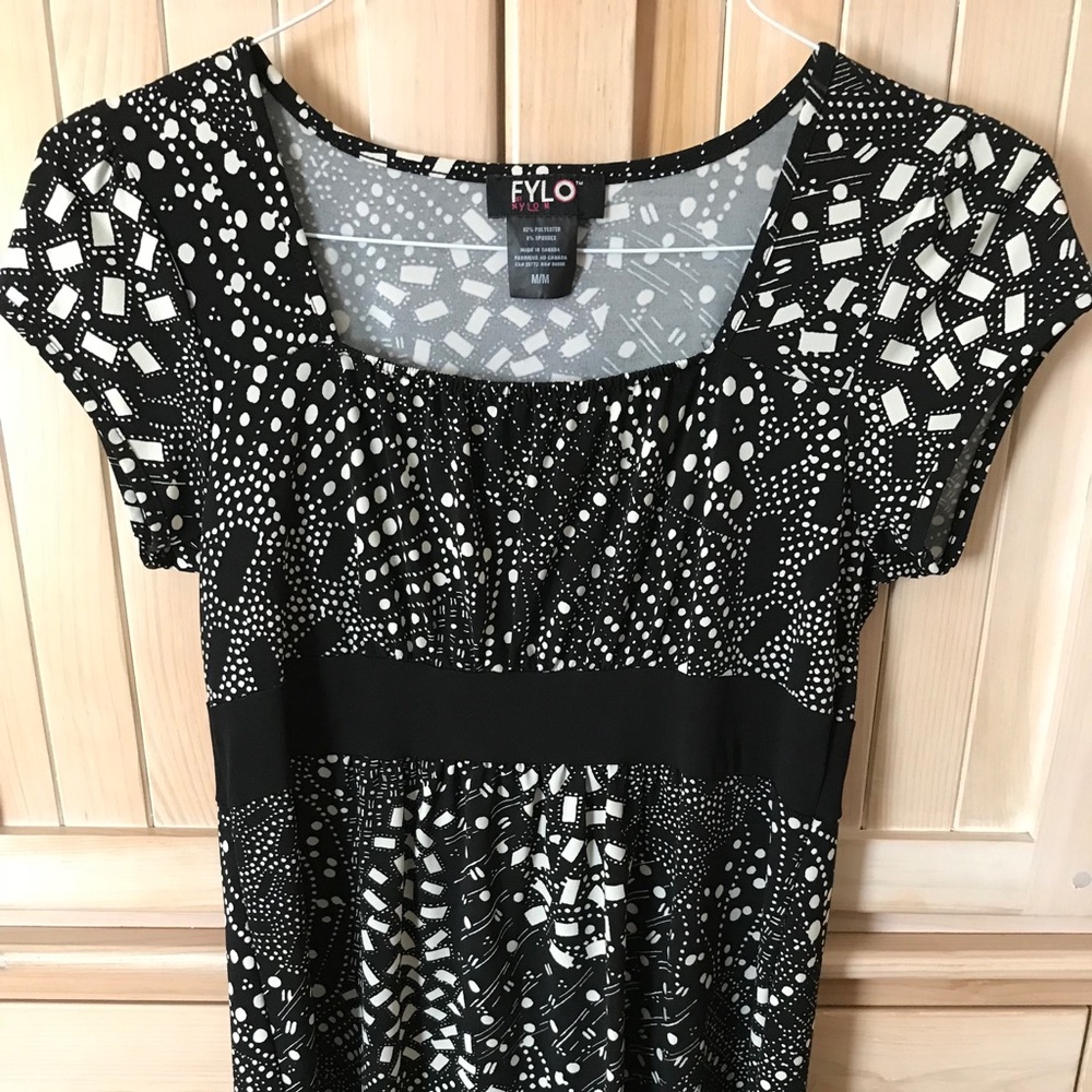 Black and white printed top